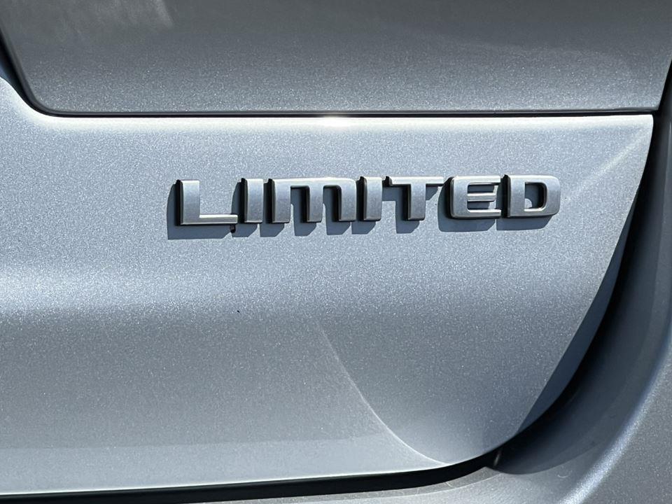 new 2025 Jeep Grand Cherokee L car, priced at $47,098