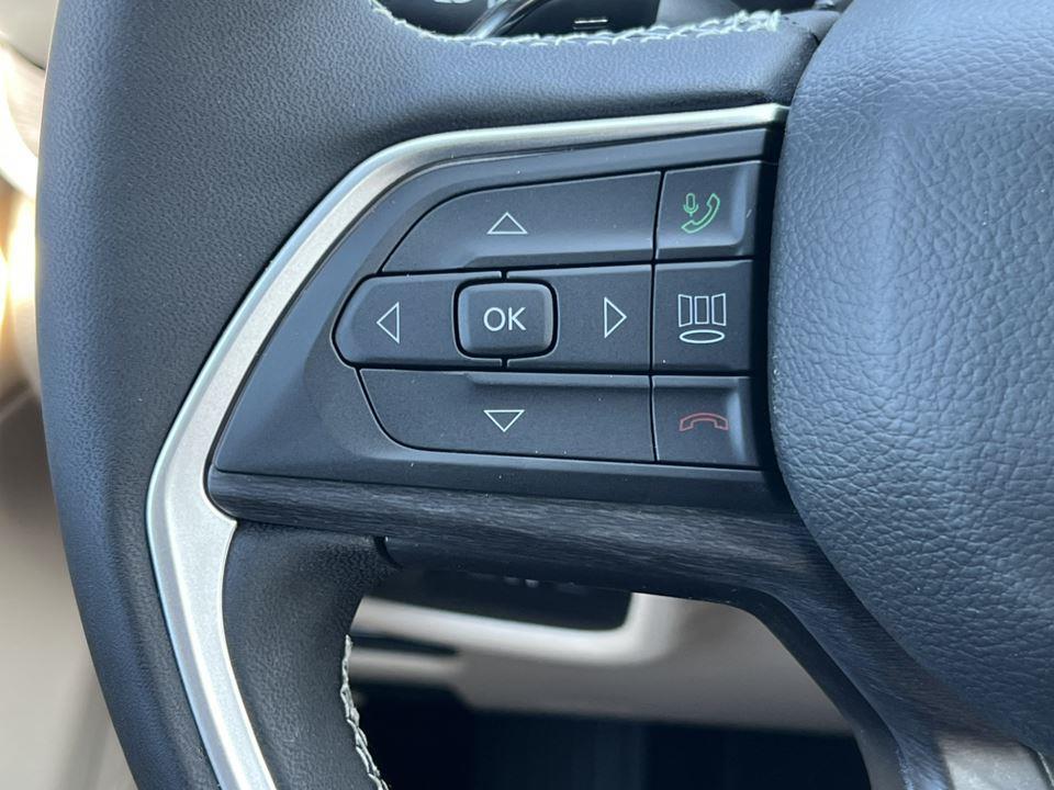 new 2025 Jeep Grand Cherokee L car, priced at $47,098