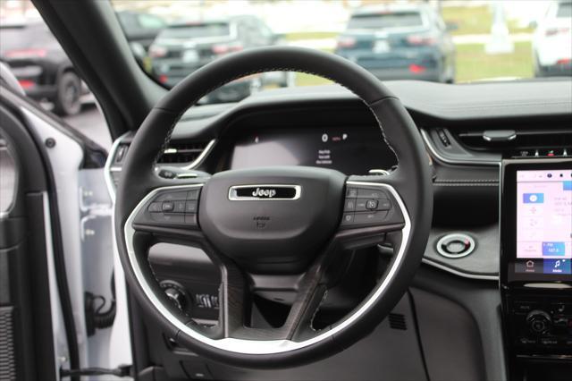 new 2025 Jeep Grand Cherokee car, priced at $50,799