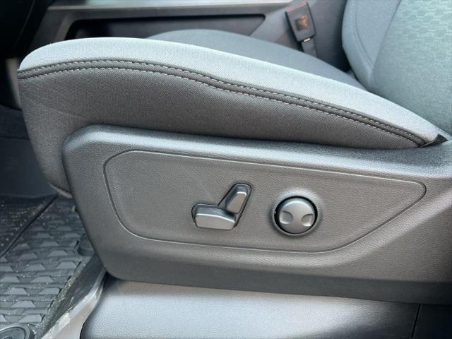 new 2025 Ram 1500 car, priced at $49,984