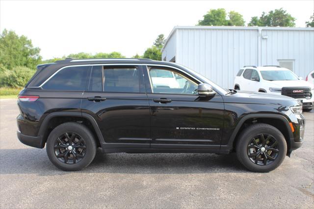 used 2022 Jeep Grand Cherokee car, priced at $34,700