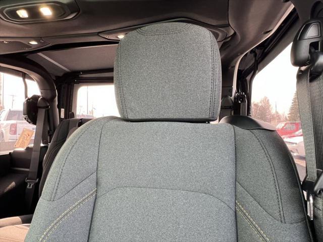 new 2025 Jeep Wrangler car, priced at $41,238