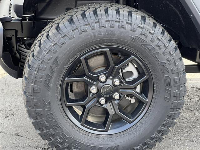 new 2025 Jeep Wrangler car, priced at $42,310