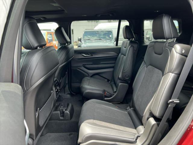 new 2024 Jeep Grand Cherokee L car, priced at $48,107