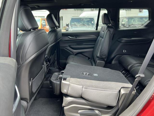 new 2024 Jeep Grand Cherokee L car, priced at $48,107