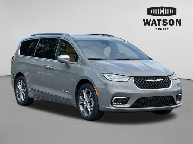 used 2022 Chrysler Pacifica car, priced at $34,228