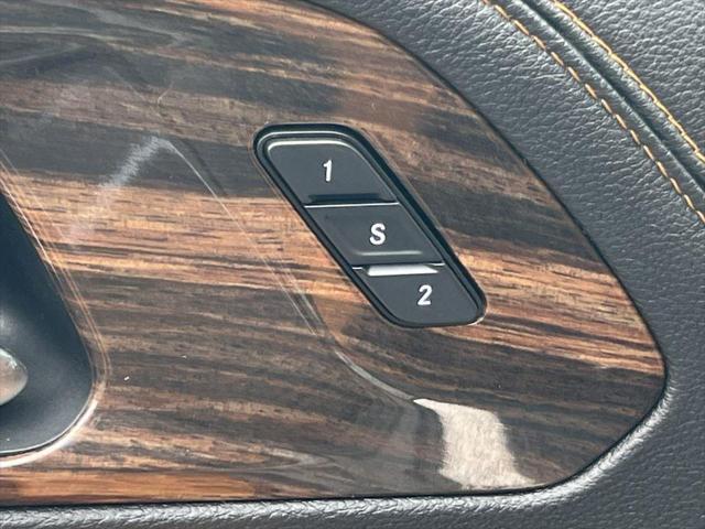 used 2022 Chrysler Pacifica car, priced at $34,228