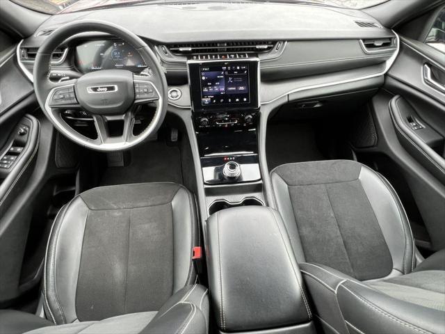 used 2024 Jeep Grand Cherokee L car, priced at $38,221