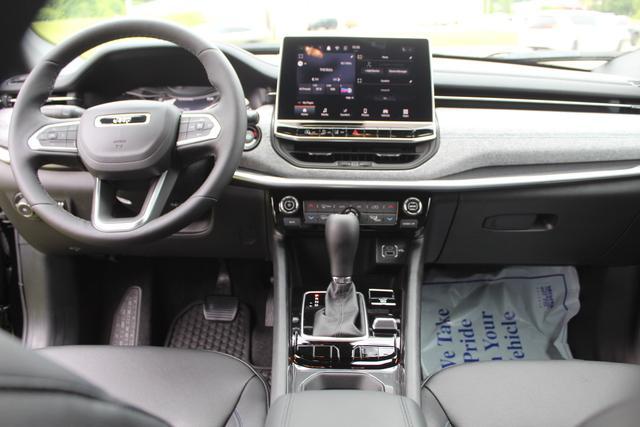 new 2024 Jeep Compass car, priced at $32,035