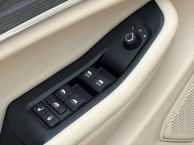 used 2023 Jeep Grand Cherokee car, priced at $34,990