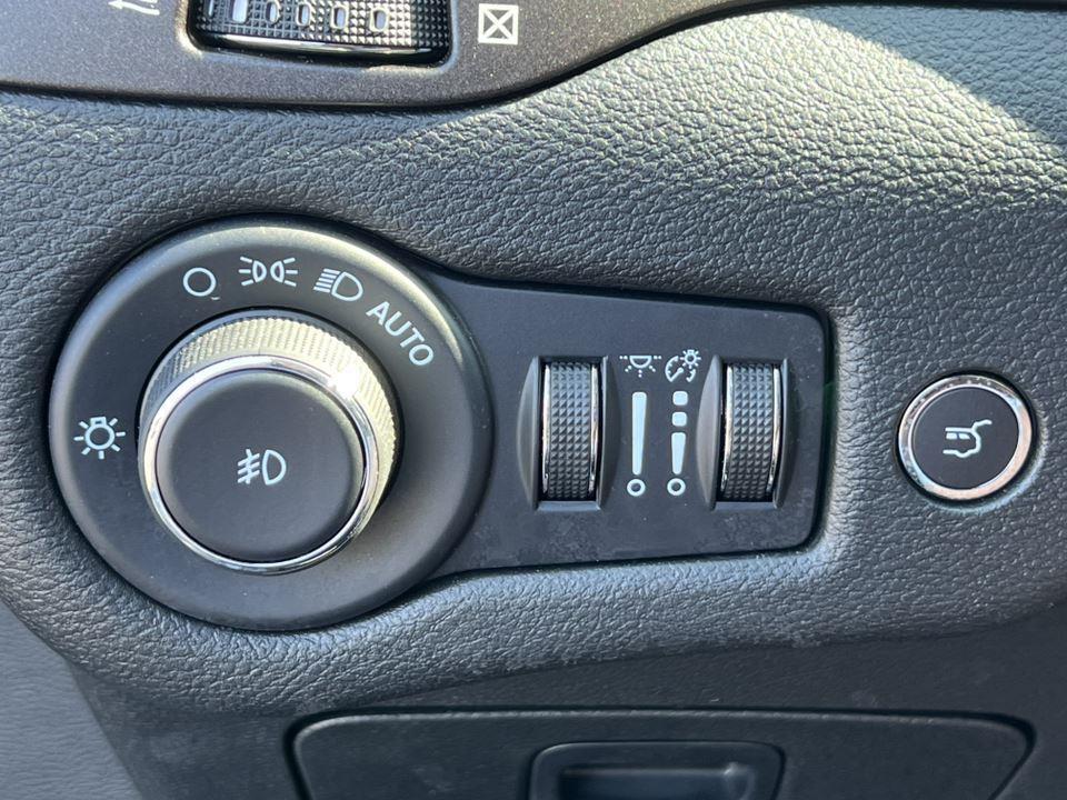 used 2022 Jeep Cherokee car, priced at $28,500