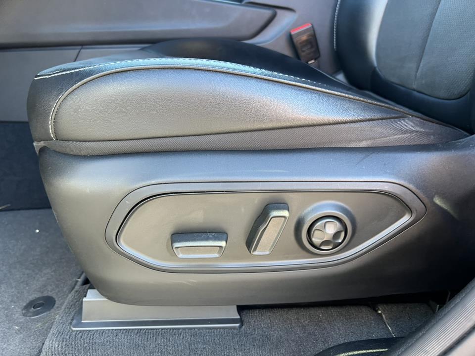 used 2023 Jeep Grand Cherokee car, priced at $32,990