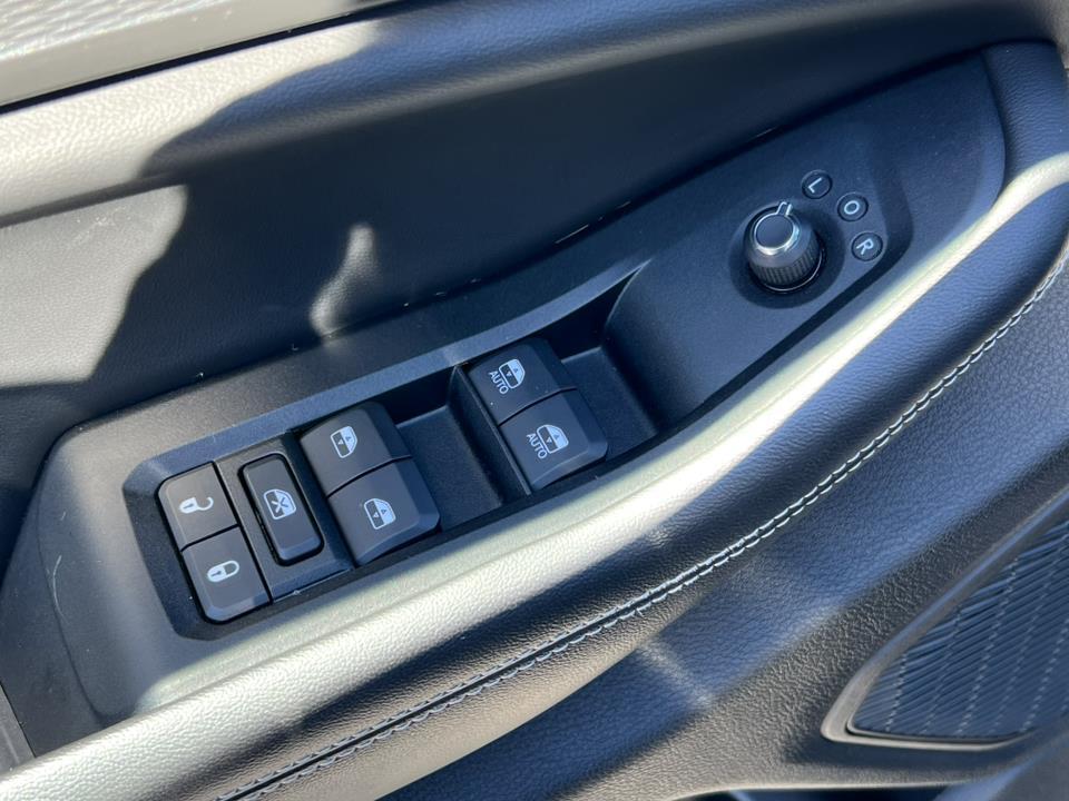 used 2023 Jeep Grand Cherokee car, priced at $32,990