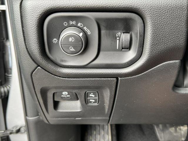 new 2025 Ram 1500 car, priced at $46,539