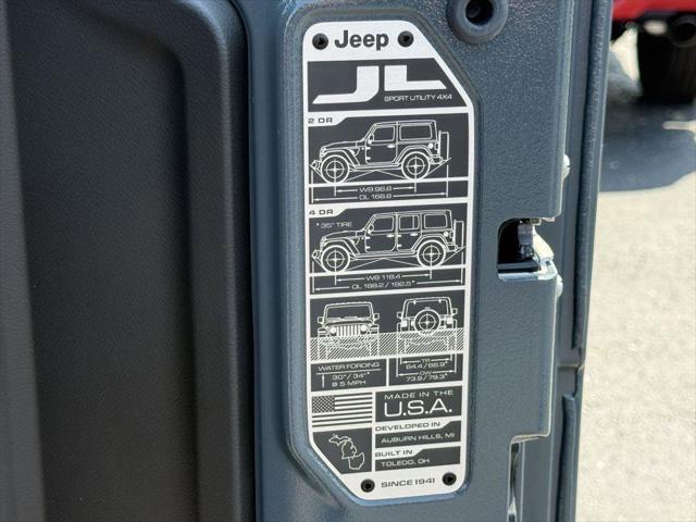 new 2025 Jeep Wrangler car, priced at $53,983