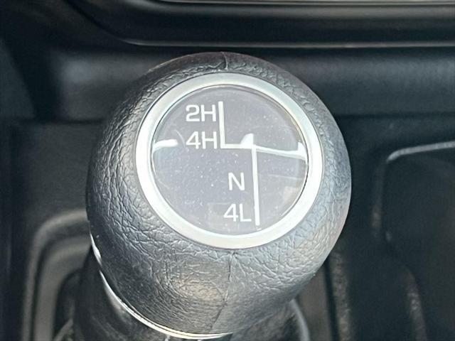 new 2025 Jeep Wrangler car, priced at $43,177