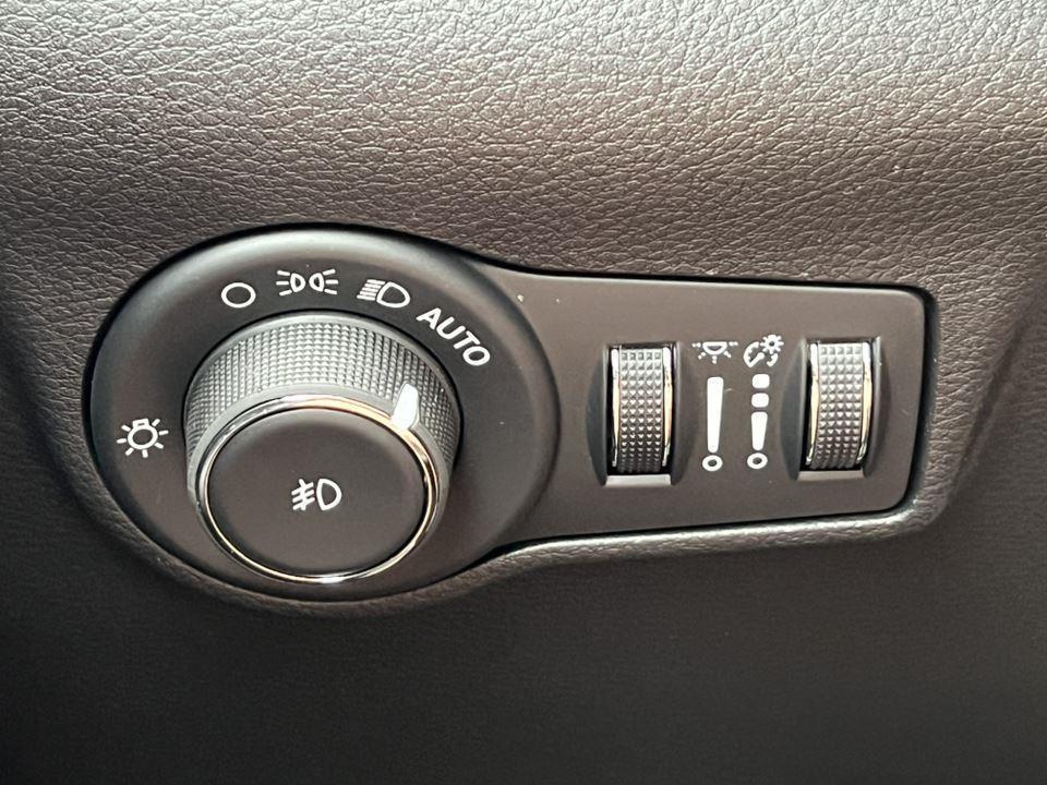 new 2026 Jeep Compass car, priced at $32,556