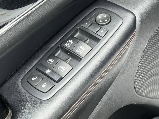 used 2016 Jeep Grand Cherokee car, priced at $14,990