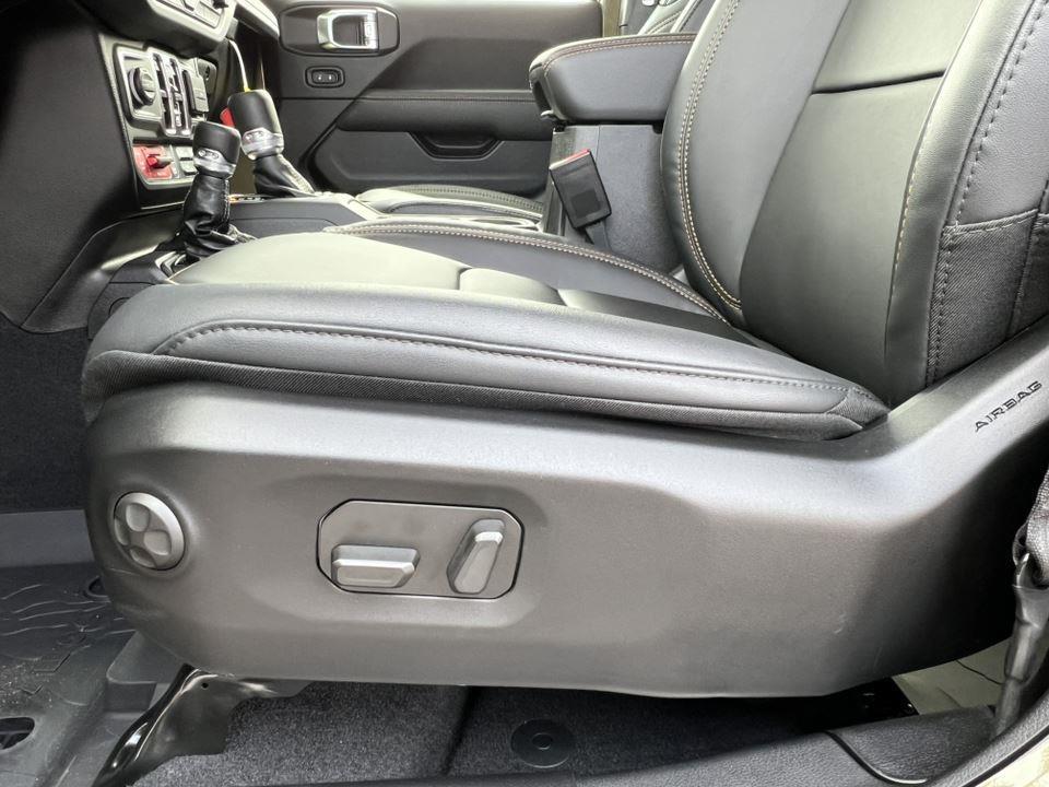 new 2025 Jeep Wrangler car, priced at $100,264