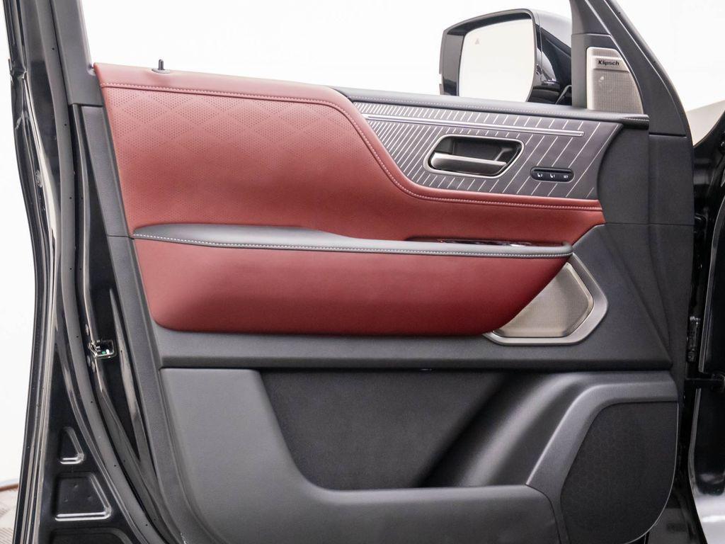 new 2026 INFINITI QX80 car, priced at $109,664