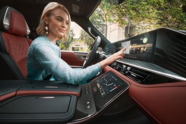 new 2025 INFINITI QX80 car, priced at $108,001
