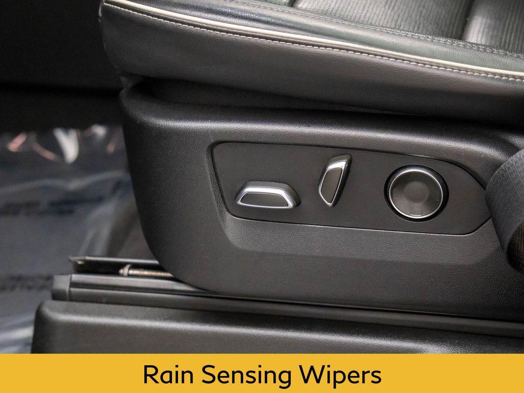 used 2021 Cadillac Escalade ESV car, priced at $59,777