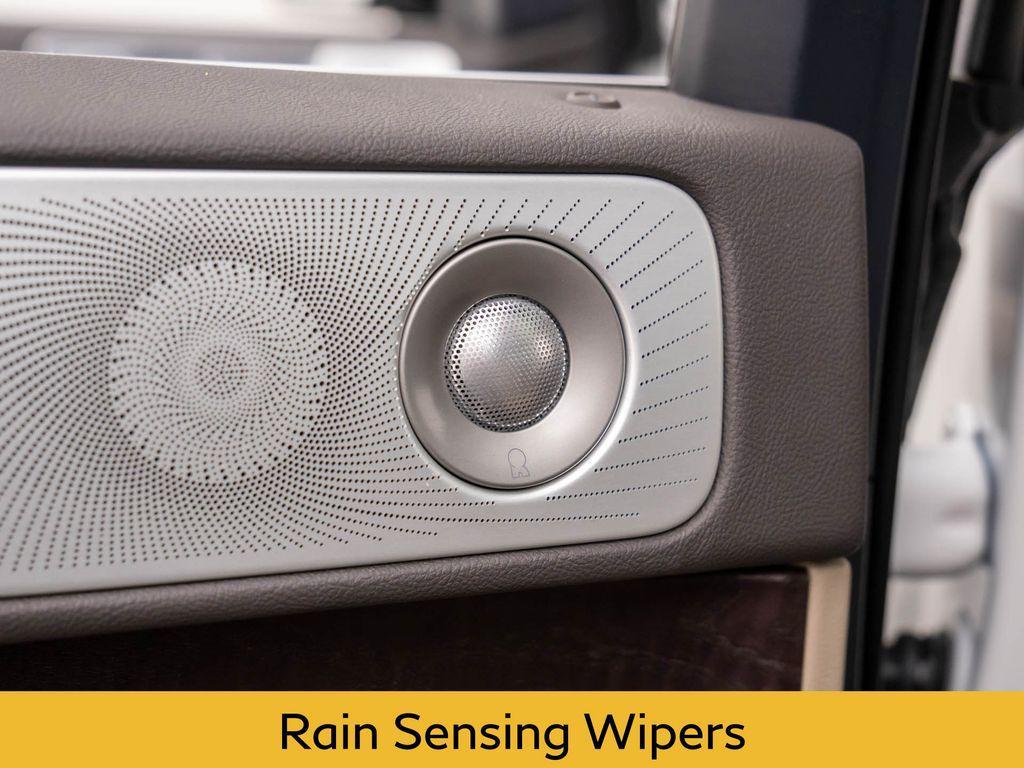 used 2024 Lincoln Navigator car, priced at $76,497