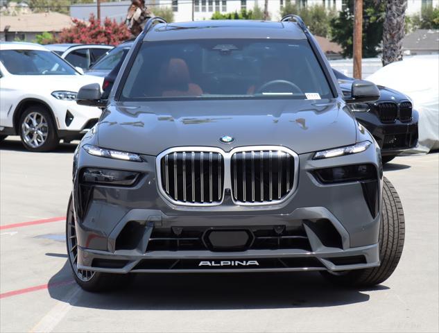 new 2025 BMW X7 car, priced at $159,295