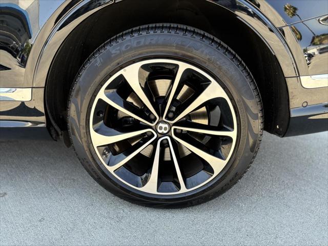 used 2024 Bentley Bentayga car, priced at $222,880