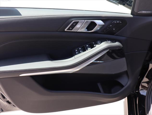 new 2026 BMW X7 car, priced at $95,025