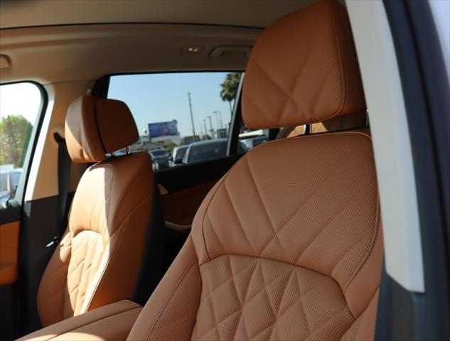 new 2026 BMW X7 car, priced at $89,425