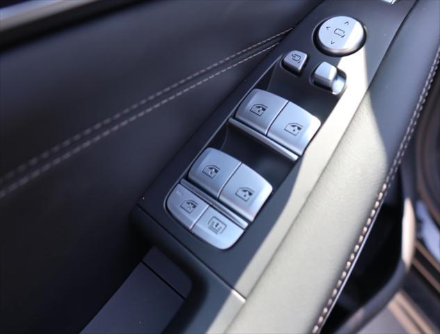 new 2025 BMW X7 car, priced at $96,520