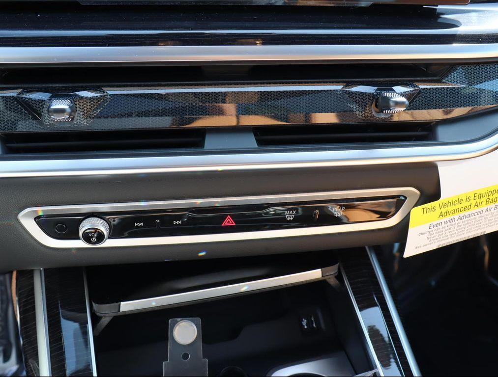 new 2026 BMW X7 car, priced at $98,275