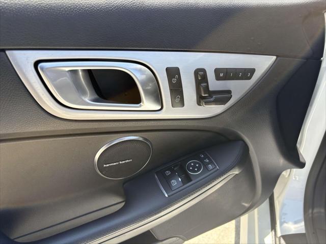 used 2015 Mercedes-Benz SLK-Class car, priced at $23,880