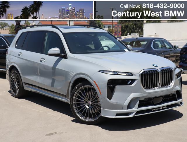 new 2025 BMW X7 car, priced at $158,195