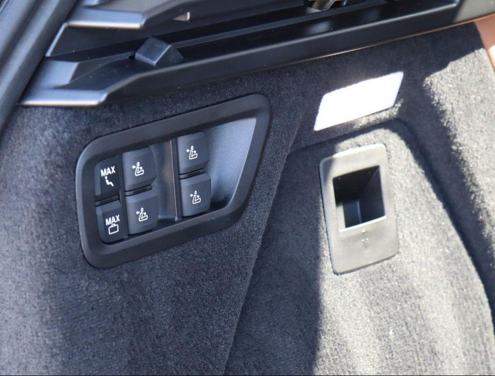 used 2026 BMW X7 car, priced at $86,825