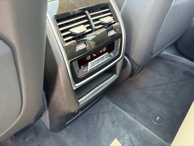 new 2026 BMW X7 car, priced at $95,025