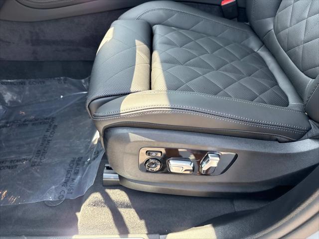 new 2026 BMW X7 car, priced at $95,025