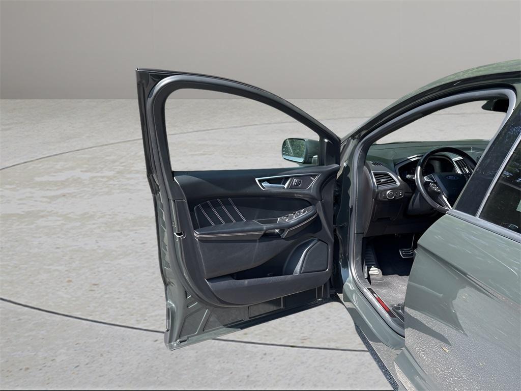 used 2022 Ford Edge car, priced at $25,999