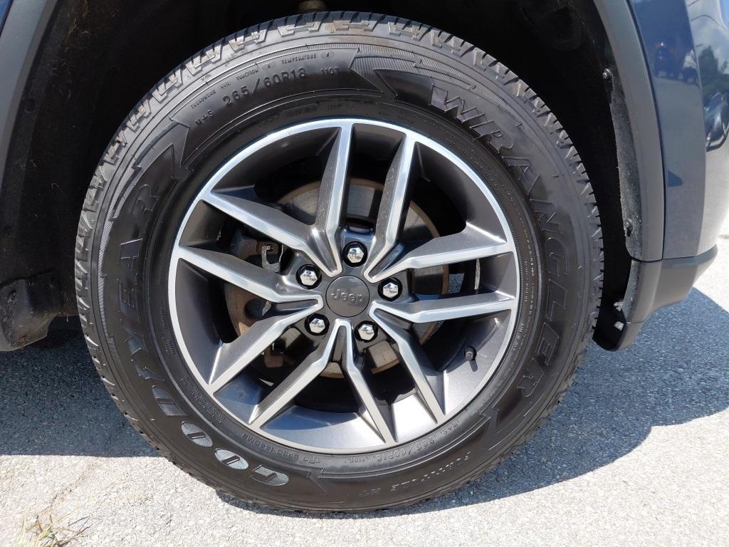 used 2020 Jeep Grand Cherokee car, priced at $20,499