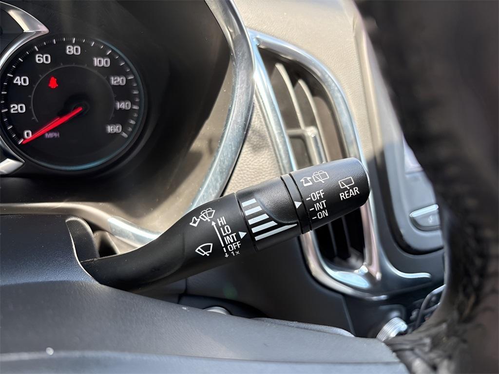 used 2022 Chevrolet Equinox car, priced at $22,999