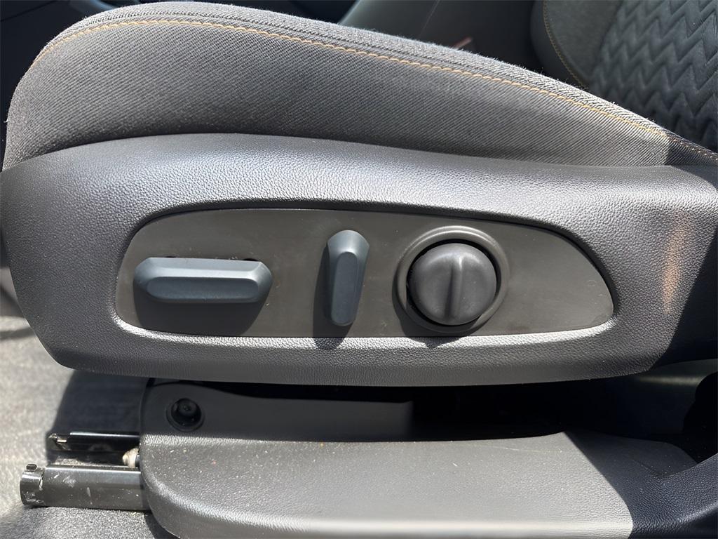 used 2022 Chevrolet Equinox car, priced at $22,999
