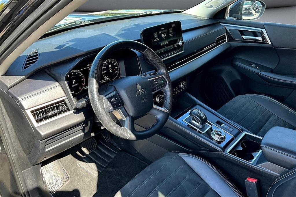 used 2024 Mitsubishi Outlander car, priced at $24,579