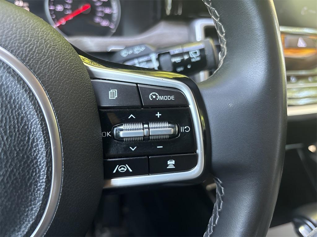 used 2021 Kia Sorento car, priced at $21,399