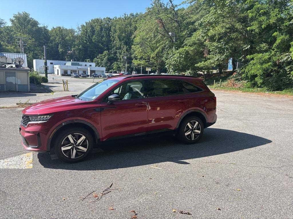 used 2021 Kia Sorento car, priced at $22,499