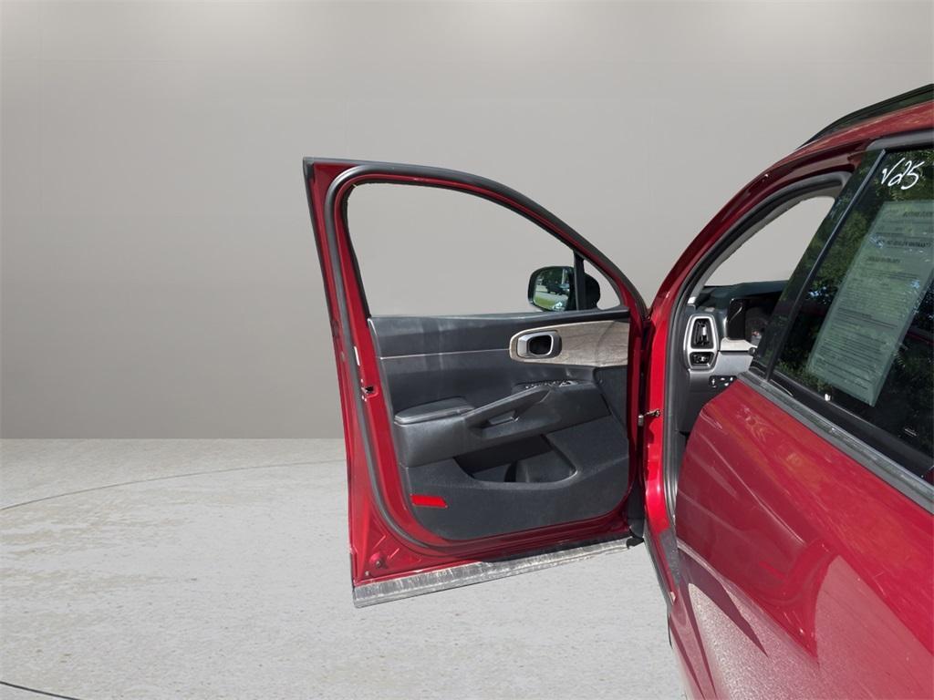 used 2021 Kia Sorento car, priced at $21,399