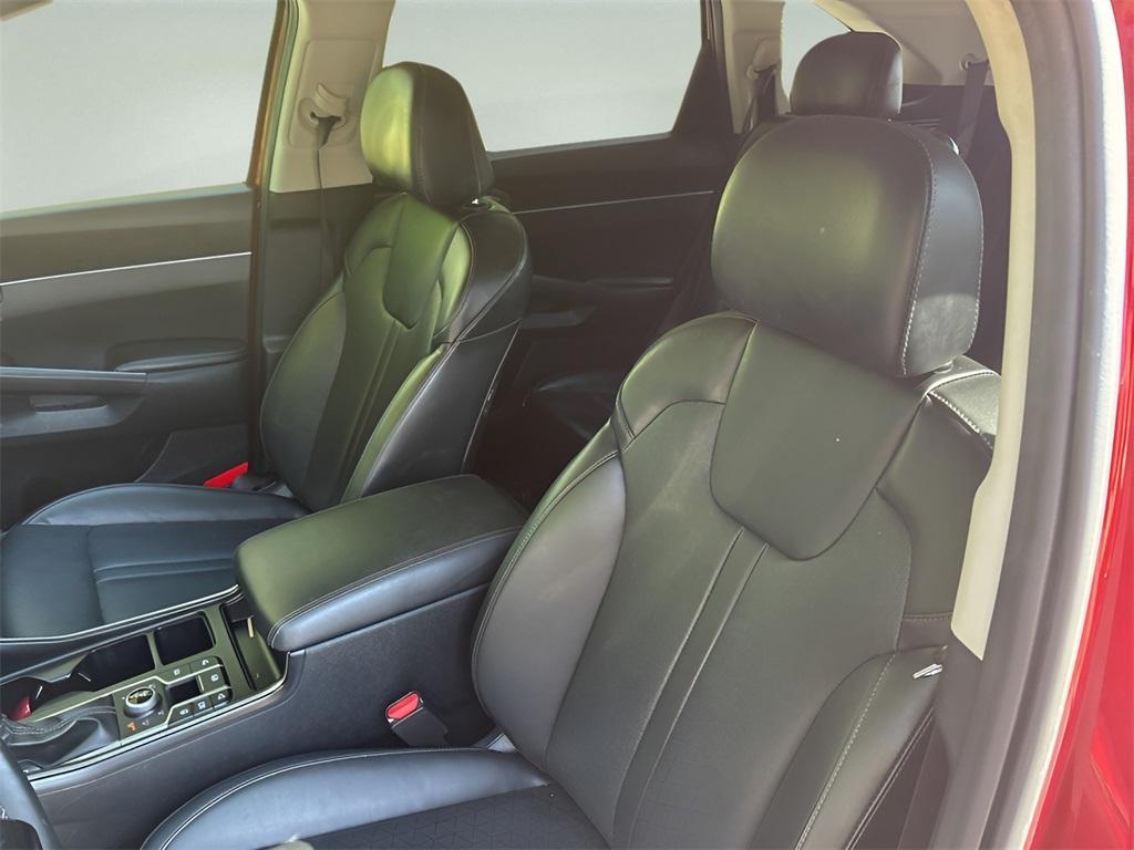 used 2021 Kia Sorento car, priced at $21,399