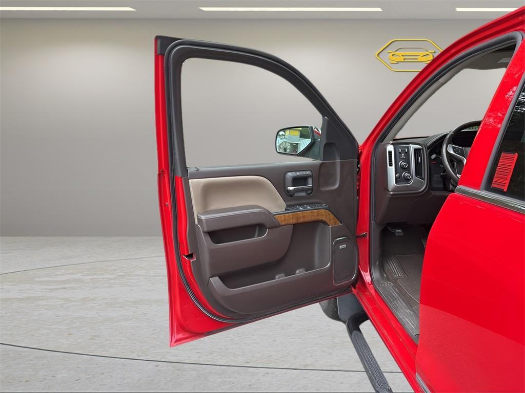 used 2018 GMC Sierra 1500 car, priced at $28,399