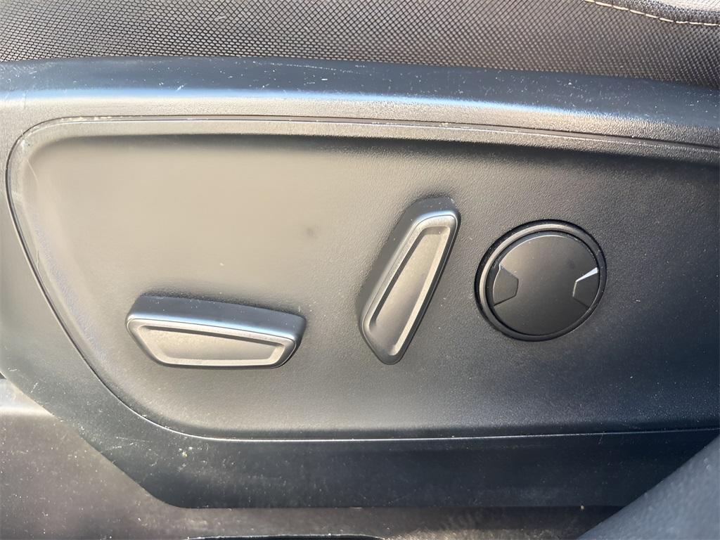 used 2020 Ford Escape car, priced at $15,999