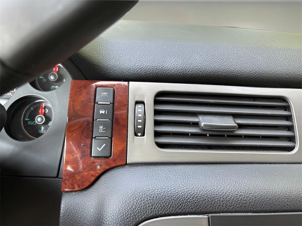 used 2013 GMC Yukon XL car, priced at $7,999